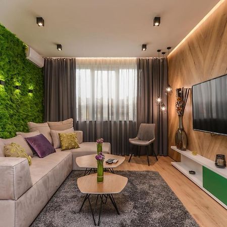 Urban Eden - Lux & Style, 2-Bedroom, 2-Bathroom Sofia Exterior photo